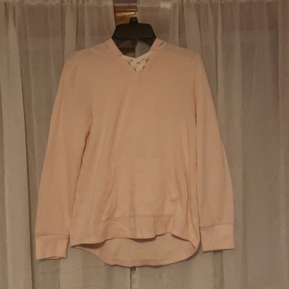 Light pink hooded shirt! ♥️